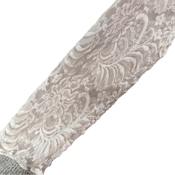 Torrid Heather Gray Super Soft Plush Lace Sleeve Raglan Sweatshirt Size 2 2XL - Picture 7 of 16